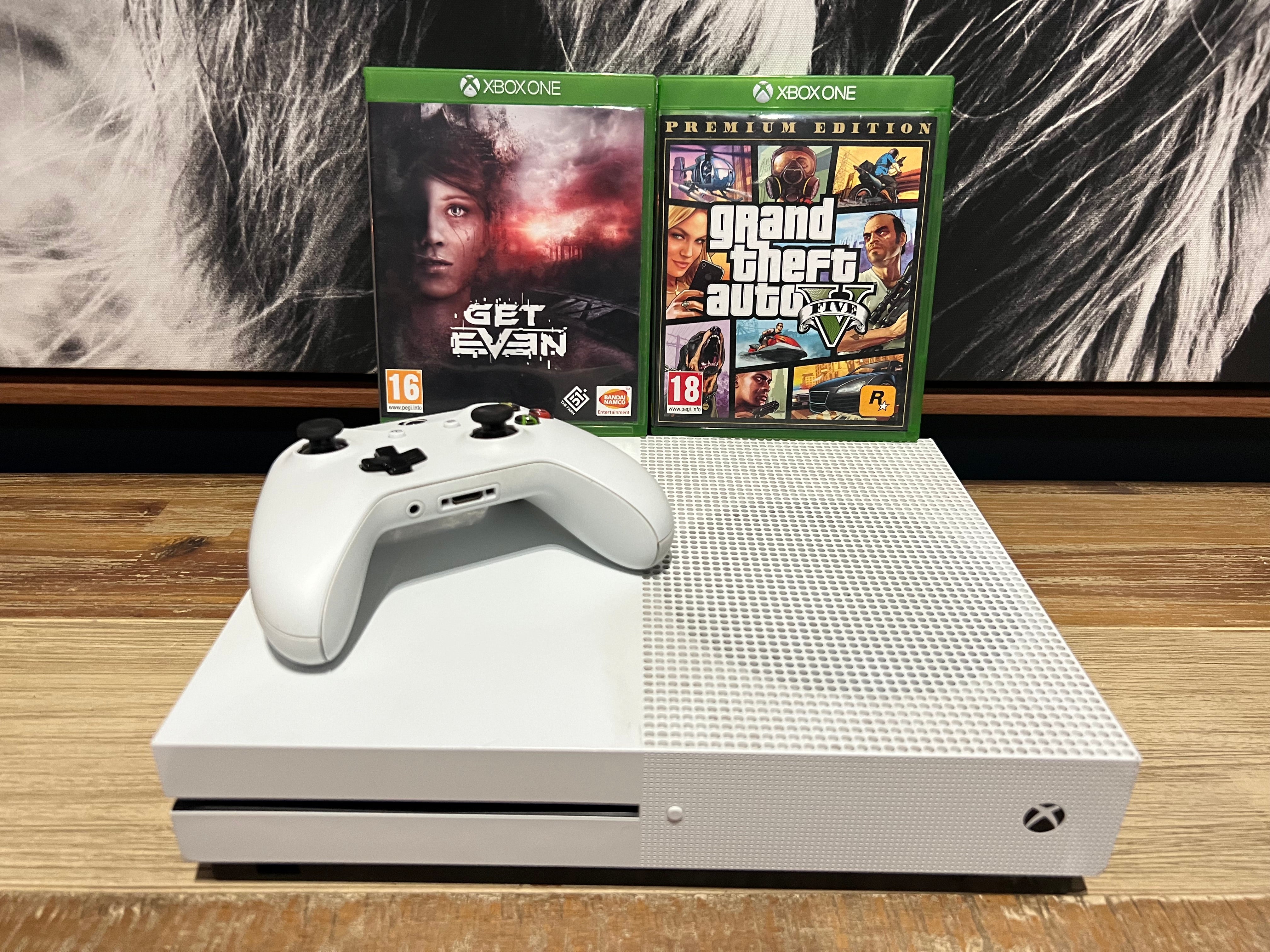 Xbox one S (Storage: 500GB) + 1 Controller + 2 Games – M4M Games